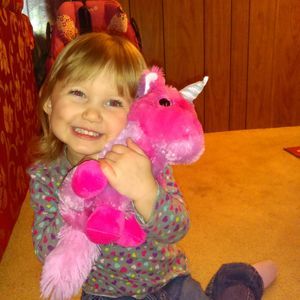 Meet your Posher, Caressa